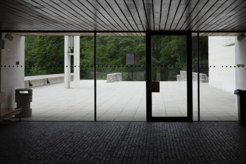 Large glazed wall in the entrance zone offers views of the surroundings