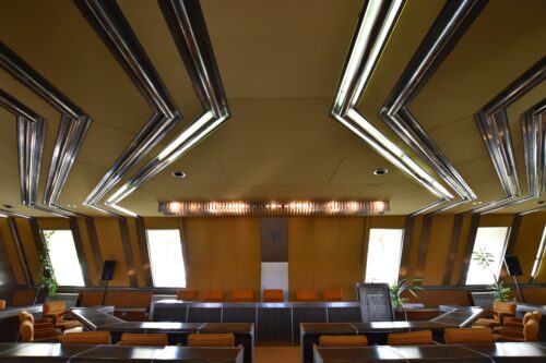 Dynamically composed linear lights are a unique part of the interior of the meeting hall on the third floor 
