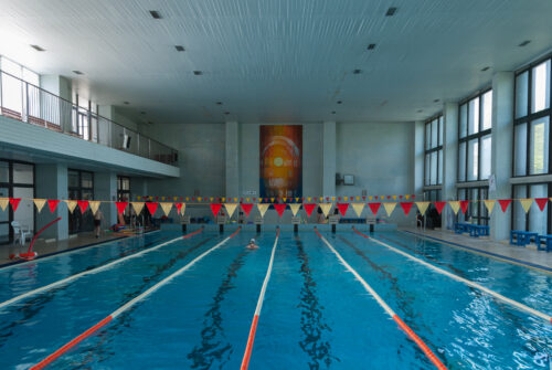  The swimming pool interior is characterised by abundance of daylight and a visual interconnection with the surrounding nature